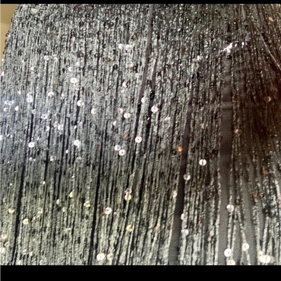 Flapper style dress in all black. Size large. ZIP side. - Picture 5 of 11